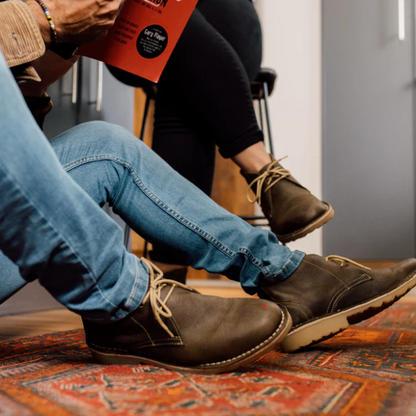 Chukka Eight Feet (Natural Sole)